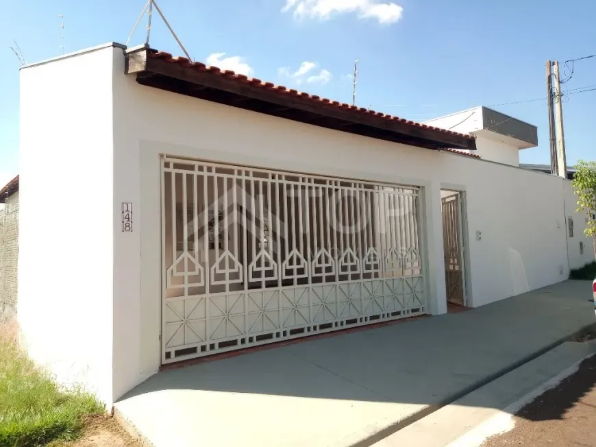 Foto 1 de Casa com 3 Quartos para alugar, 160m² em Jardim Citelli, São Carlos