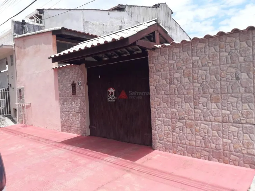 Foto 1 de Casa com 3 Quartos à venda, 155m² em Caputera, Caraguatatuba