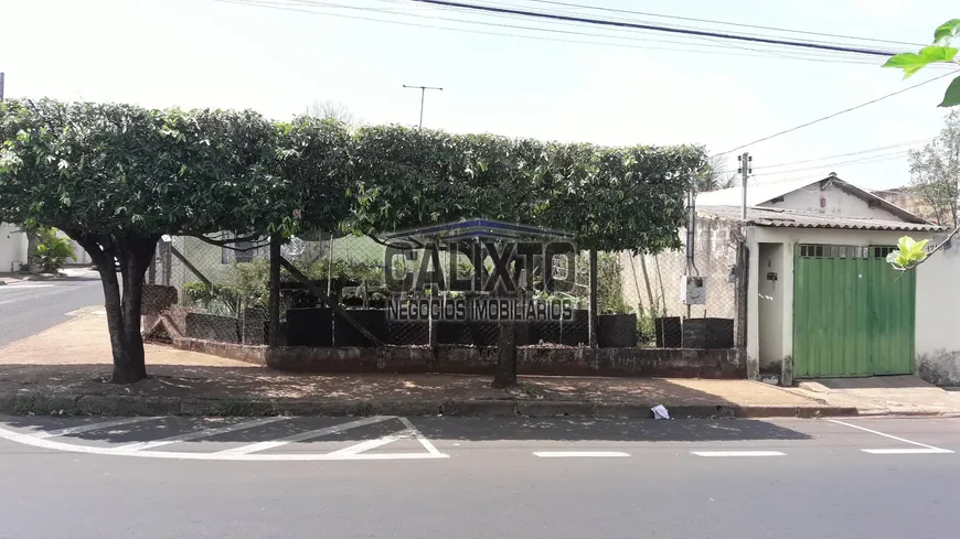 Foto 1 de Casa com 2 Quartos à venda, 110m² em Laranjeiras, Uberlândia