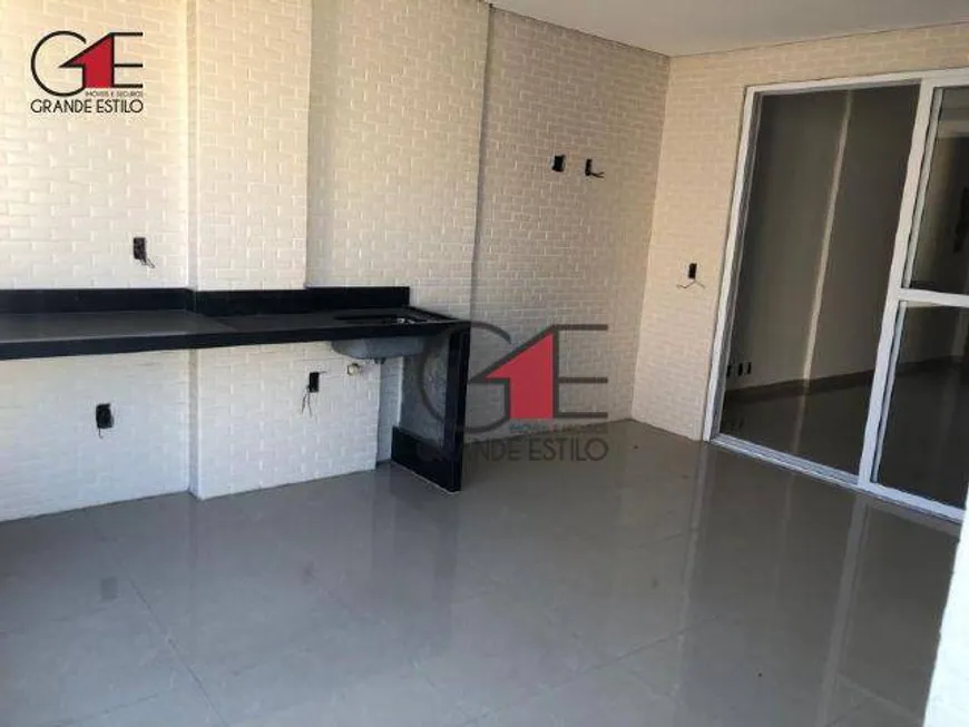 Foto 1 de Apartamento com 2 Quartos à venda, 128m² em Embaré, Santos