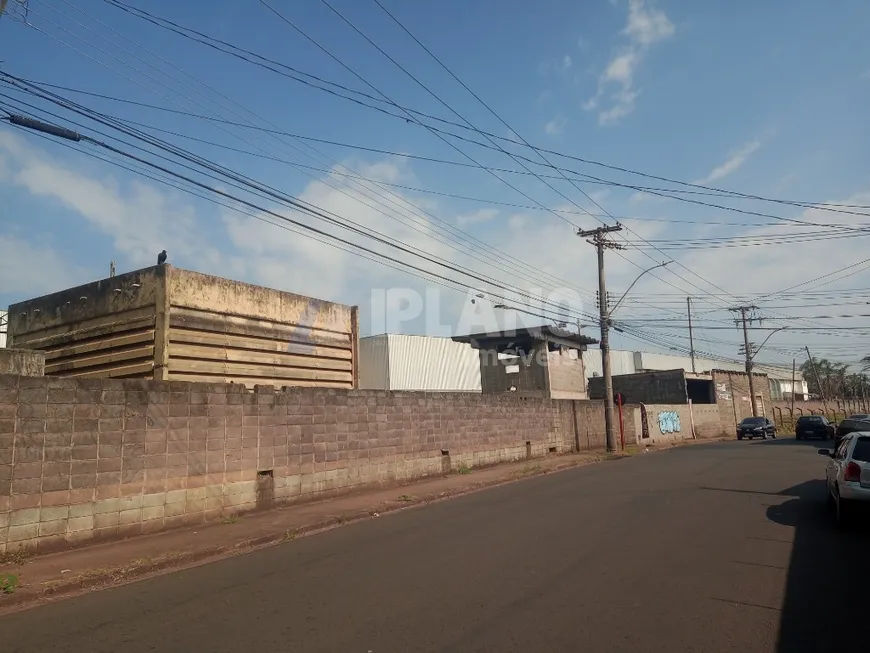 Foto 1 de Lote/Terreno à venda, 840m² em Nucleo Residencial Silvio Vilari, São Carlos