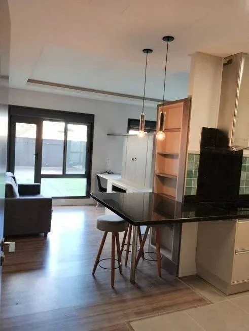 Foto 1 de Apartamento com 1 Quarto para alugar, 43m² em Independência, Porto Alegre