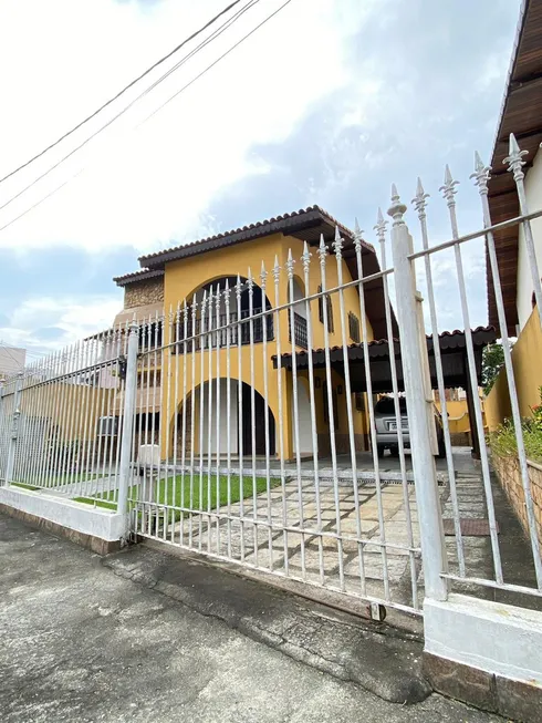 Foto 1 de Casa com 3 Quartos à venda, 429m² em Prata, Nova Iguaçu