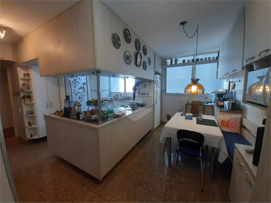 Foto 1 de Apartamento com 3 Quartos à venda, 245m² em Morumbi, São Paulo