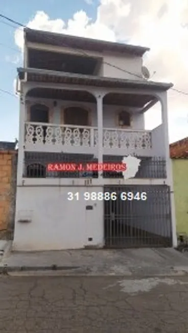 Foto 1 de Casa com 3 Quartos à venda, 210m² em Jardim dos Comerciários, Belo Horizonte