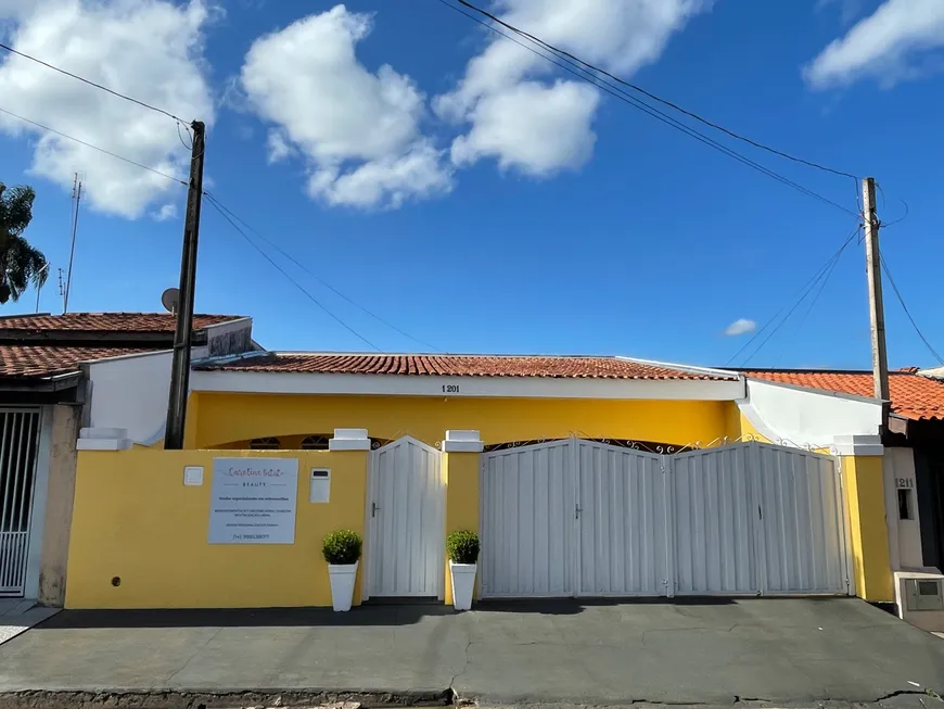 Foto 1 de Casa com 3 Quartos à venda, 211m² em Centro, Itatinga