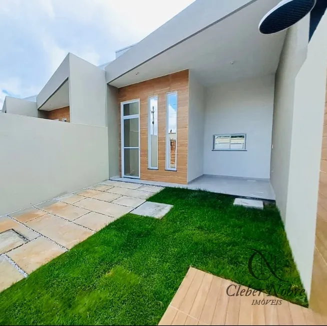 Foto 1 de Casa com 2 Quartos à venda, 77m² em Bairro Ponta da Serra, Itaitinga