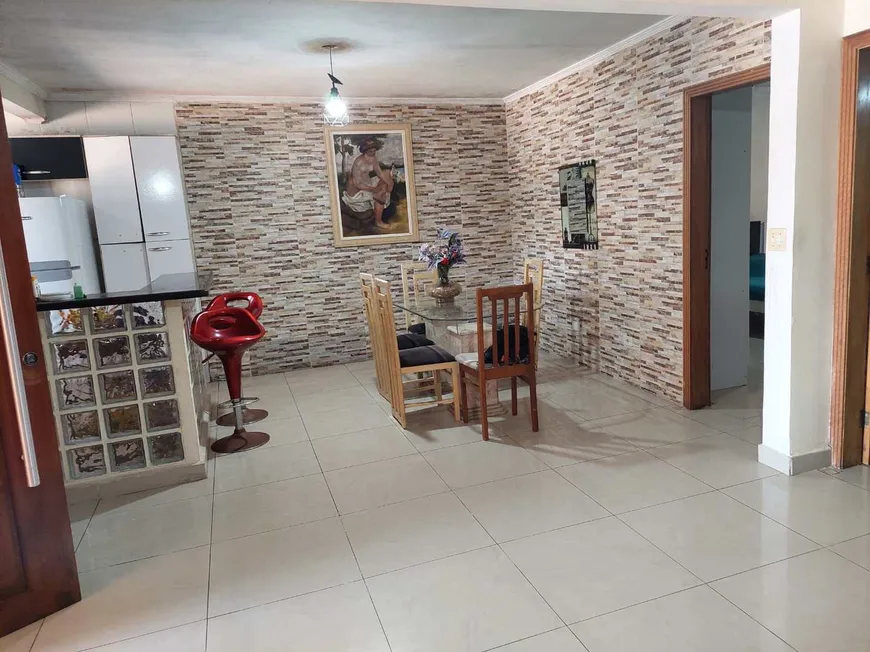 Foto 1 de Casa com 2 Quartos para alugar, 90m² em Boqueirão, Praia Grande