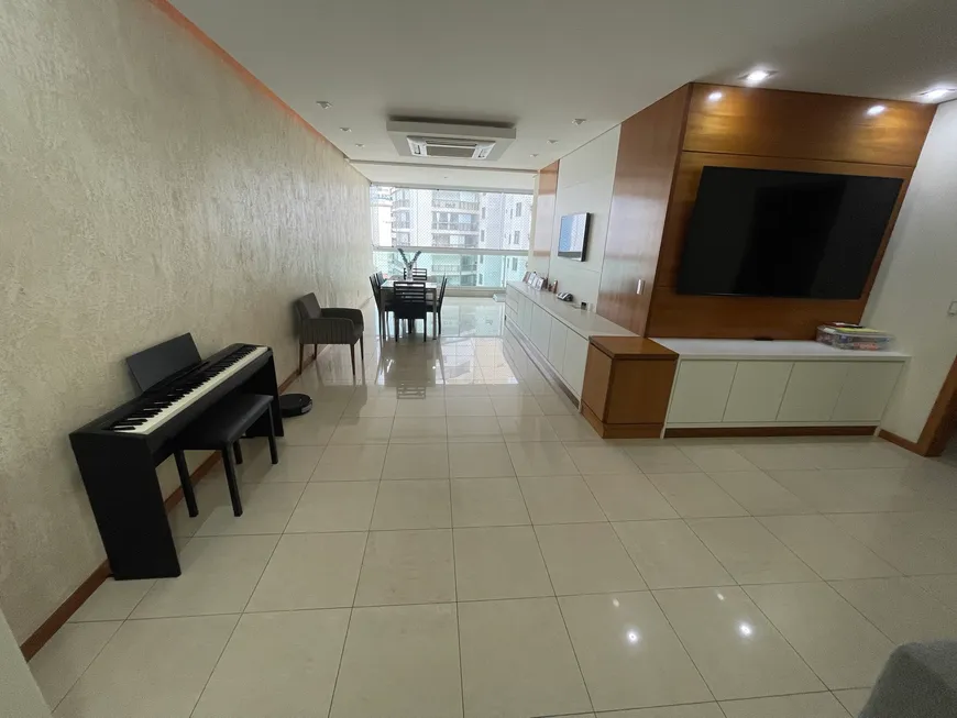 Foto 1 de Apartamento com 4 Quartos à venda, 160m² em Itapuã, Vila Velha