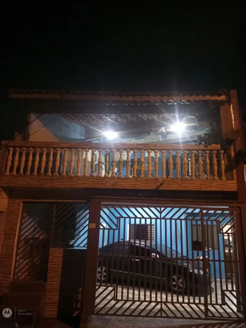 Foto 1 de Sobrado com 3 Quartos à venda, 186m² em Sitio dos Vianas, Santo André