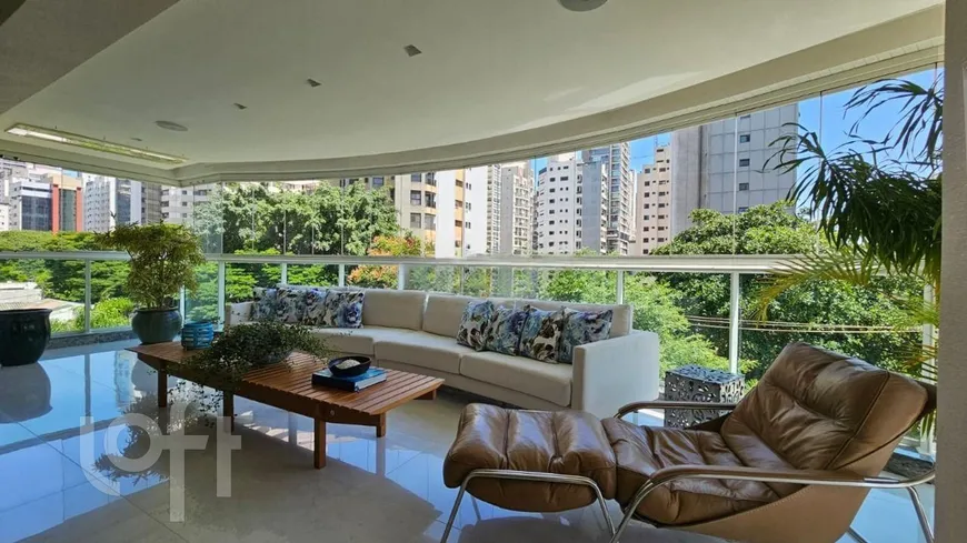 Foto 1 de Apartamento com 4 Quartos à venda, 323m² em Moema, São Paulo