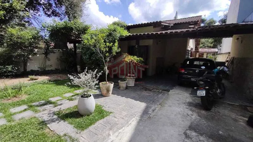 Foto 1 de Casa com 3 Quartos à venda, 207m² em Pendotiba, Niterói