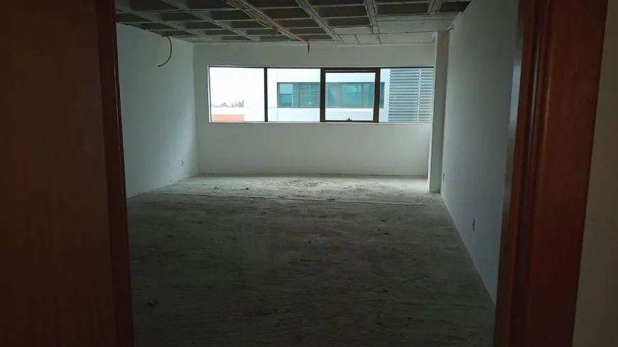 Foto 1 de Sala Comercial para alugar, 205m² em Paralela, Salvador