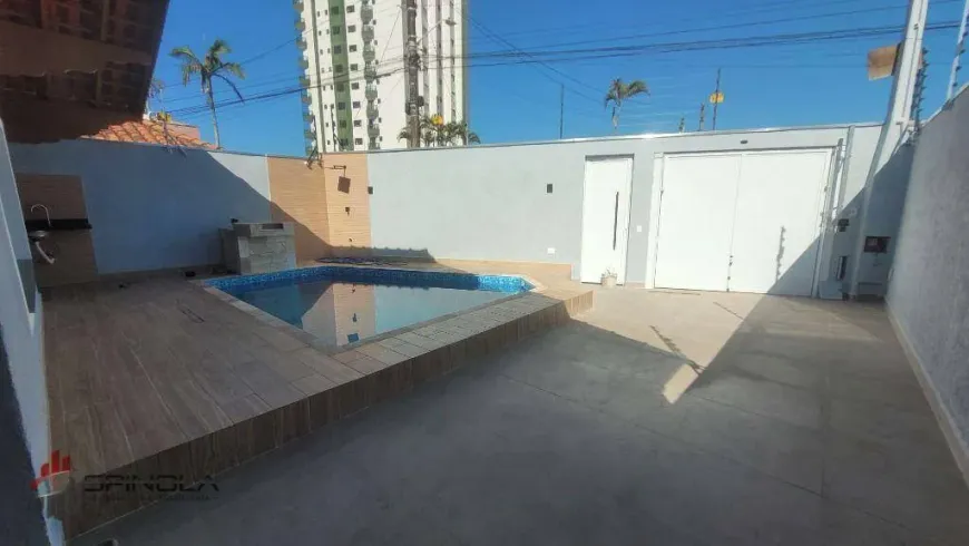 Foto 1 de Casa com 3 Quartos à venda, 147m² em Solemar, Praia Grande