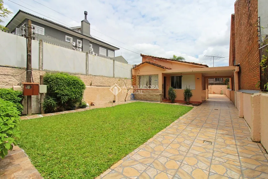 Foto 1 de Casa com 2 Quartos à venda, 120m² em Chácara das Pedras, Porto Alegre