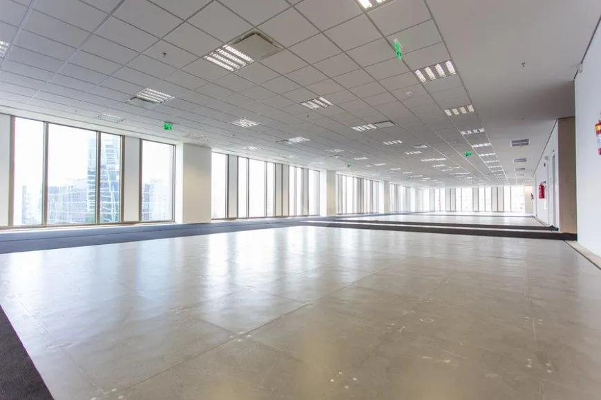 Foto 1 de Sala Comercial para alugar, 1800m² em Itaim Bibi, São Paulo