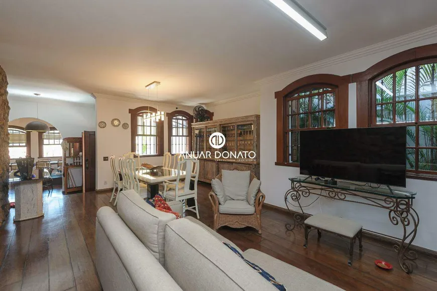 Foto 1 de Casa com 5 Quartos à venda, 319m² em Comiteco, Belo Horizonte