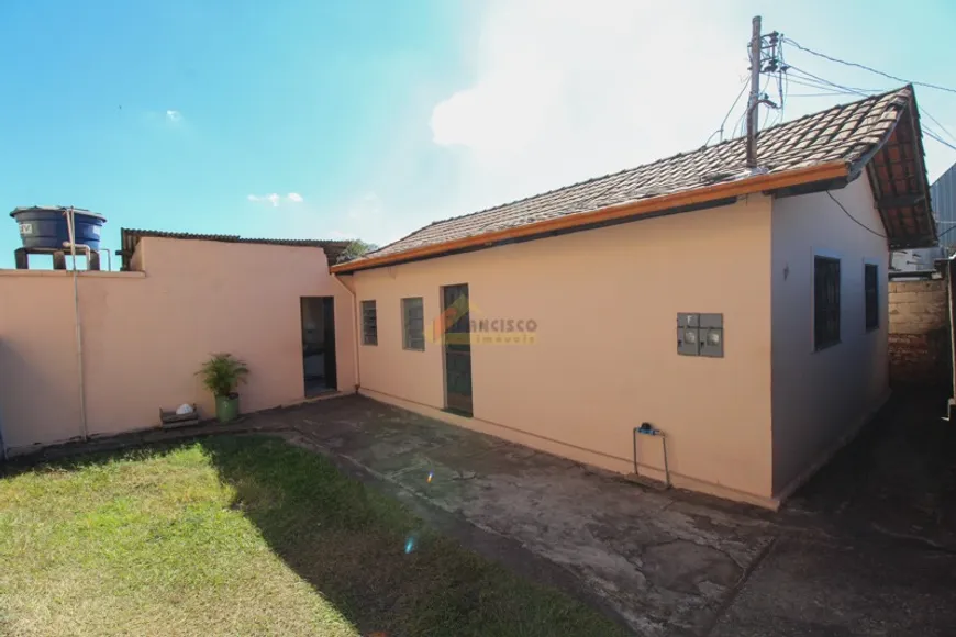 Foto 1 de Casa com 3 Quartos à venda, 110m² em Niterói, Divinópolis