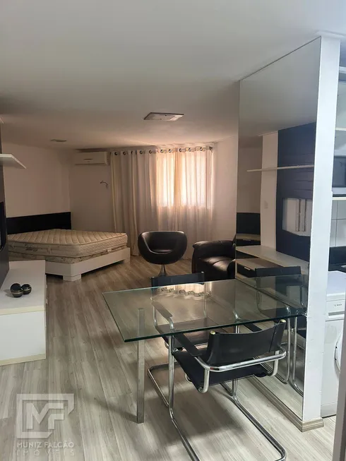 Foto 1 de Apartamento com 1 Quarto para alugar, 46m² em Jatiúca, Maceió