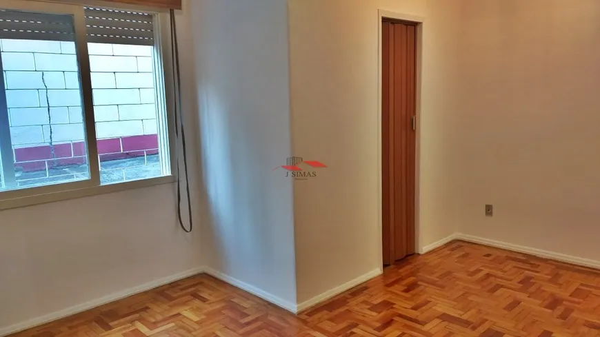 Foto 1 de Kitnet com 1 Quarto à venda, 38m² em Jardim Leopoldina, Porto Alegre