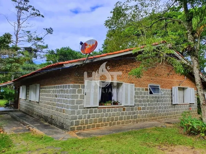 Foto 1 de Lote/Terreno à venda, 5558m² em Armação, Florianópolis