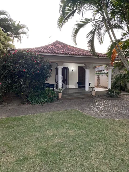 Foto 1 de Casa com 4 Quartos à venda, 500m² em Parque Turf Club, Campos dos Goytacazes