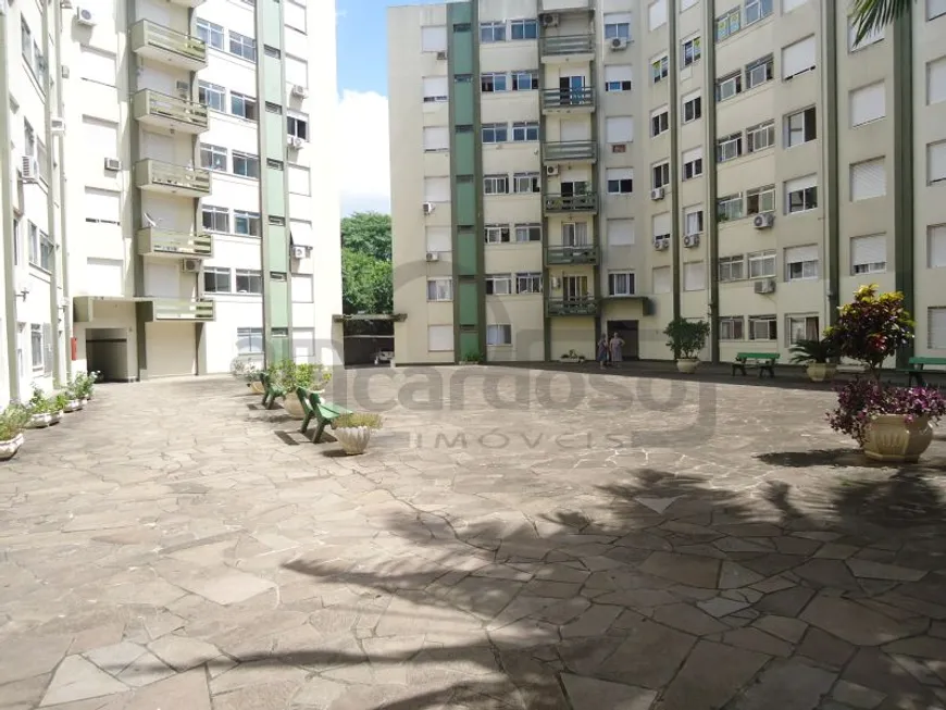 Foto 1 de Apartamento com 1 Quarto para alugar, 42m² em Jardim Lindóia, Porto Alegre