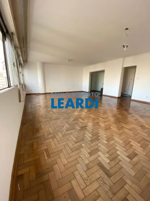 Foto 1 de Apartamento com 3 Quartos à venda, 236m² em Higienópolis, São Paulo