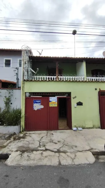 Foto 1 de Casa com 2 Quartos à venda, 100m² em Santa Terezinha, Belo Horizonte