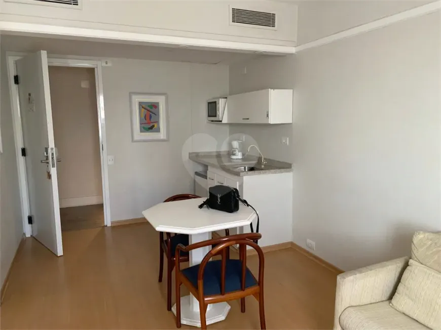 Foto 1 de Apartamento com 1 Quarto para alugar, 33m² em Jardim América, São Paulo