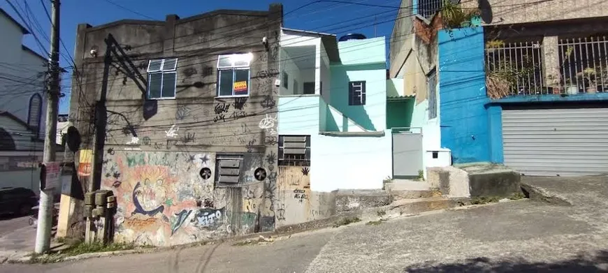 Foto 1 de Sobrado com 2 Quartos para alugar, 45m² em Gradim, São Gonçalo