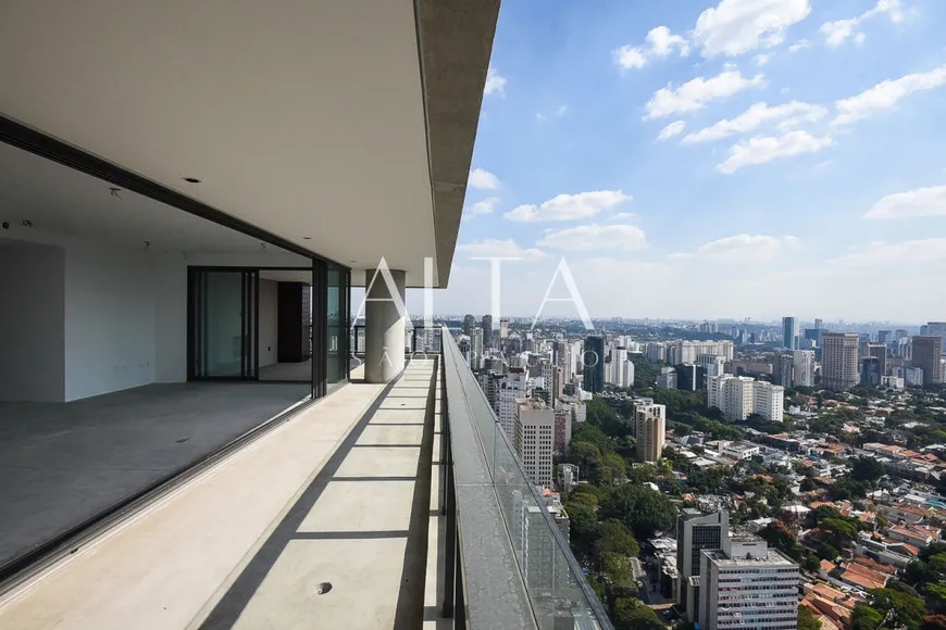 Foto 1 de Apartamento com 4 Quartos à venda, 288m² em Itaim Bibi, São Paulo