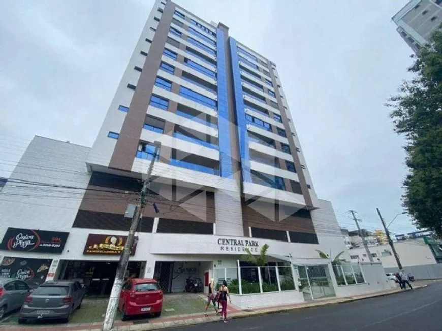 Foto 1 de Apartamento com 3 Quartos para alugar, 117m² em Kobrasol, São José