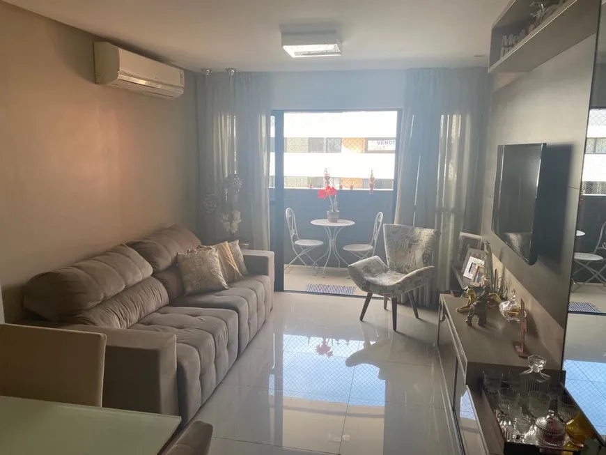 Foto 1 de Apartamento com 3 Quartos para alugar, 100m² em Jatiúca, Maceió