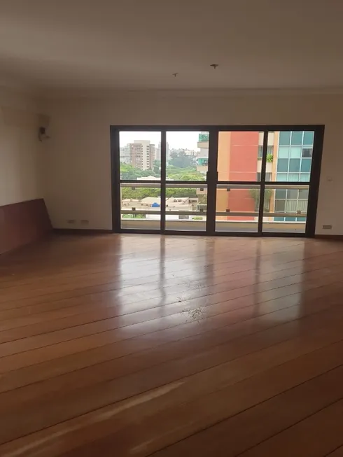 Foto 1 de Apartamento com 3 Quartos à venda, 200m² em Indianópolis, São Paulo