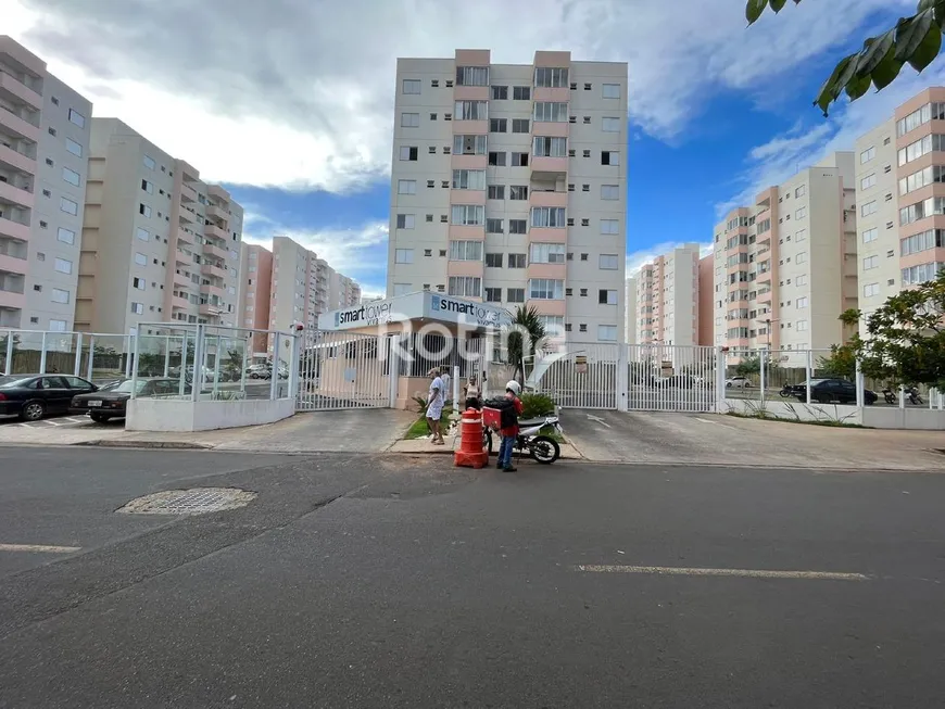 Foto 1 de Apartamento com 2 Quartos para alugar, 70m² em Jardim Holanda, Uberlândia