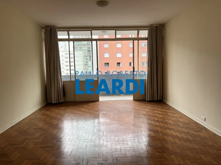 Foto 1 de Apartamento com 3 Quartos para alugar, 153m² em Jardim América, São Paulo