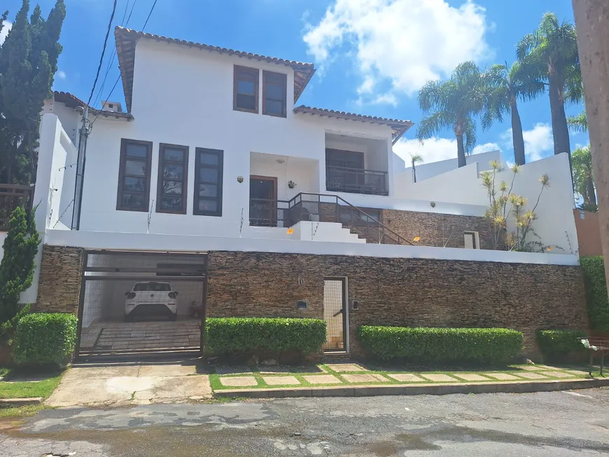 Foto 1 de Casa com 4 Quartos para alugar, 300m² em Mangabeiras, Belo Horizonte