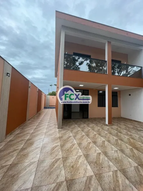 Foto 1 de Sobrado com 3 Quartos à venda, 126m² em Suarão, Itanhaém