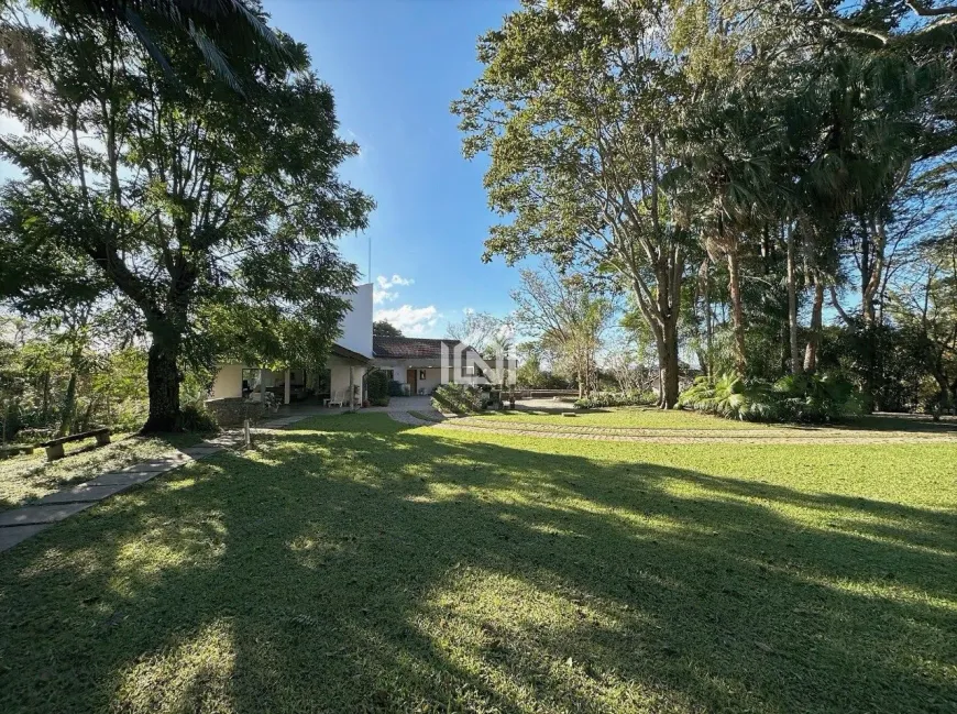 Foto 1 de Casa de Condomínio com 3 Quartos à venda, 435m² em Granja Viana, Carapicuíba