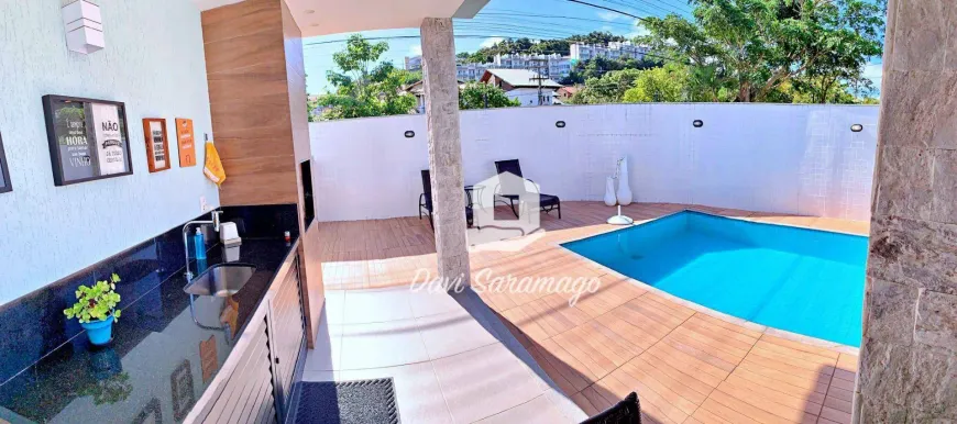 Foto 1 de Casa com 4 Quartos à venda, 206m² em Camboinhas, Niterói