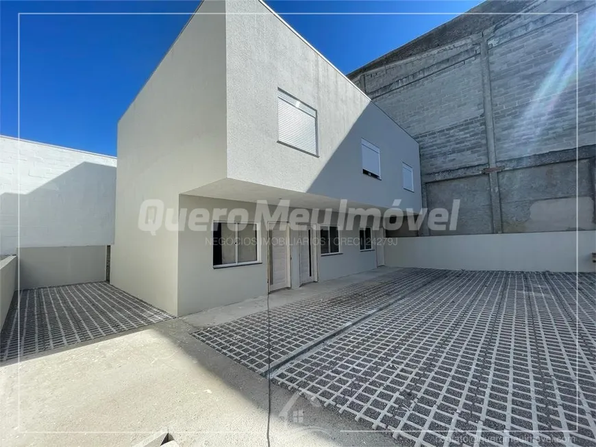 Foto 1 de Sobrado com 2 Quartos à venda, 53m² em Nossa Sra. das Graças, Caxias do Sul