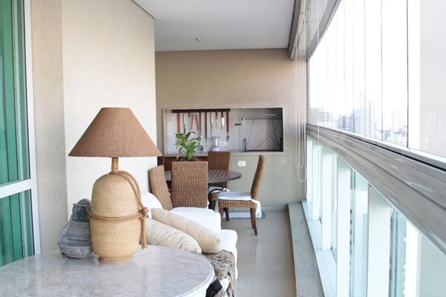 Foto 1 de Apartamento com 3 Quartos à venda, 193m² em Vila Suzana, São Paulo