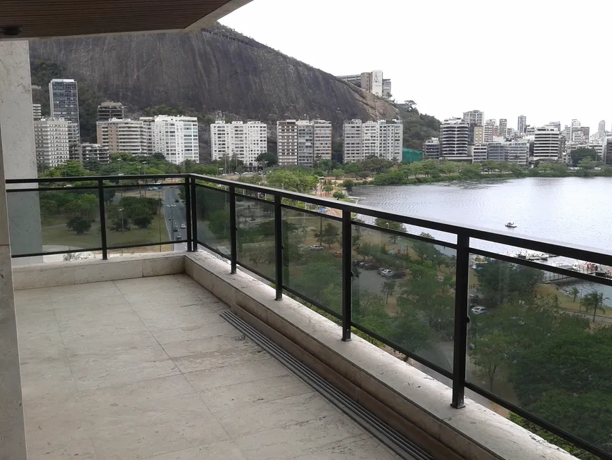 Foto 1 de Apartamento com 4 Quartos para alugar, 285m² em Lagoa, Rio de Janeiro