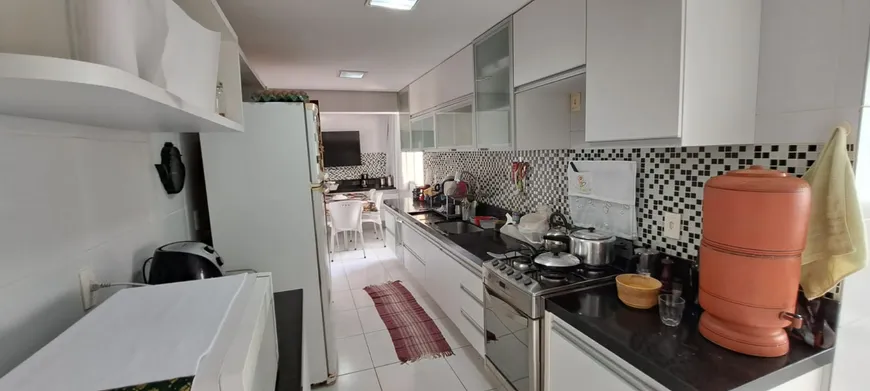 Foto 1 de Apartamento com 3 Quartos à venda, 176m² em Petrópolis, Natal