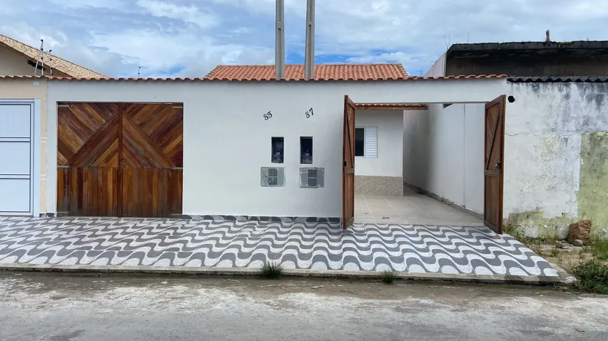 Foto 1 de Casa com 2 Quartos à venda, 70m² em Balneário Gaivotas, Itanhaém