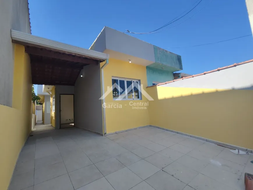 Foto 1 de Casa com 2 Quartos à venda, 67m² em Jardim Barra de Jangadas, Peruíbe