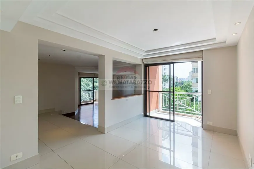 Foto 1 de Apartamento com 3 Quartos para venda ou aluguel, 180m² em Indianópolis, São Paulo