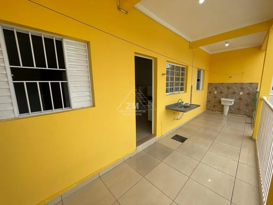 Foto 1 de Casa com 3 Quartos para alugar, 90m² em Jardim Nova Europa, Campinas