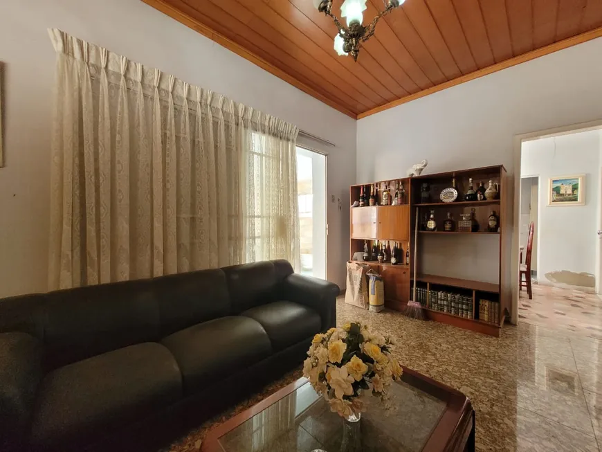 Foto 1 de Casa com 2 Quartos à venda, 180m² em Carlos Prates, Belo Horizonte